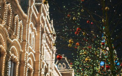 Deck the Halls Safely: A Guide to Hanging Lights on Your Roof