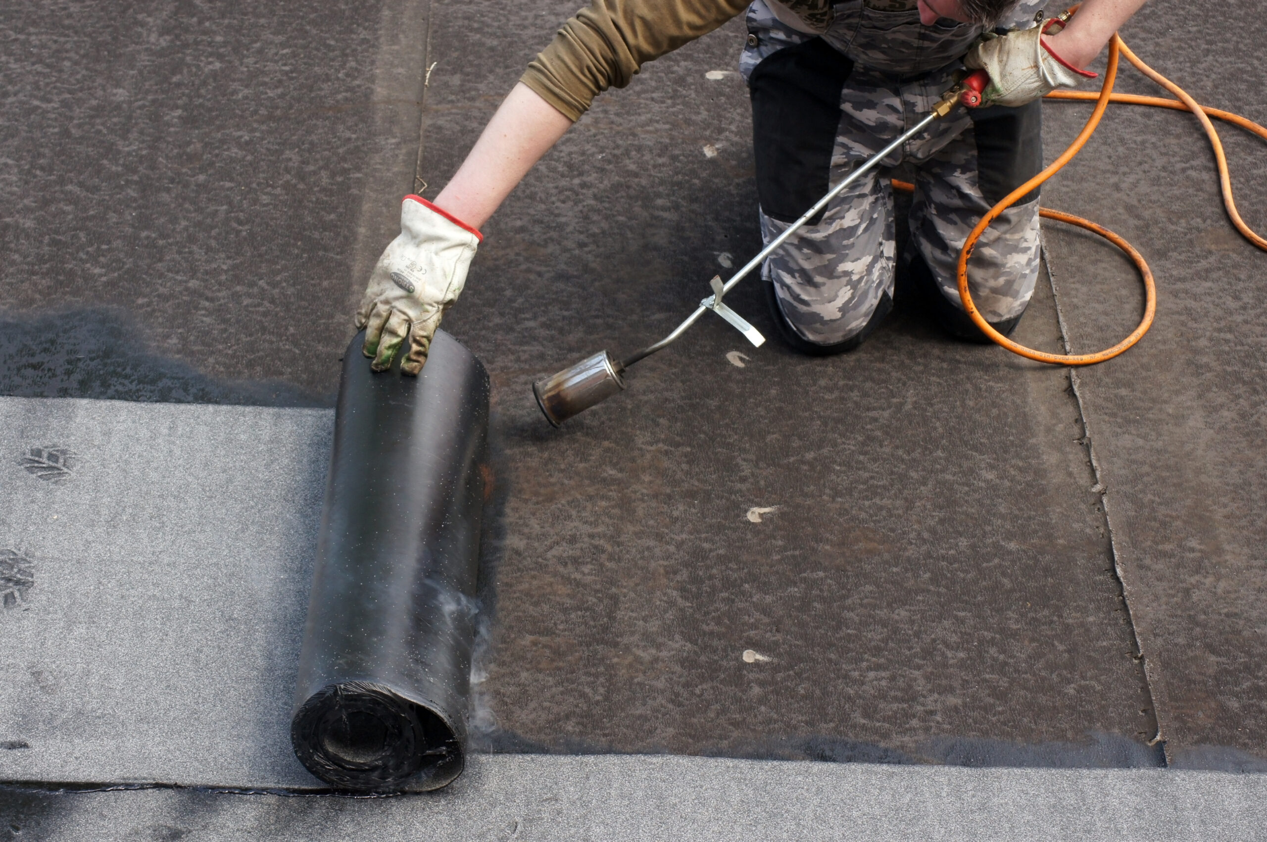 Advantages and Installation Process of Modified Bitumen Roofing | RCB ...